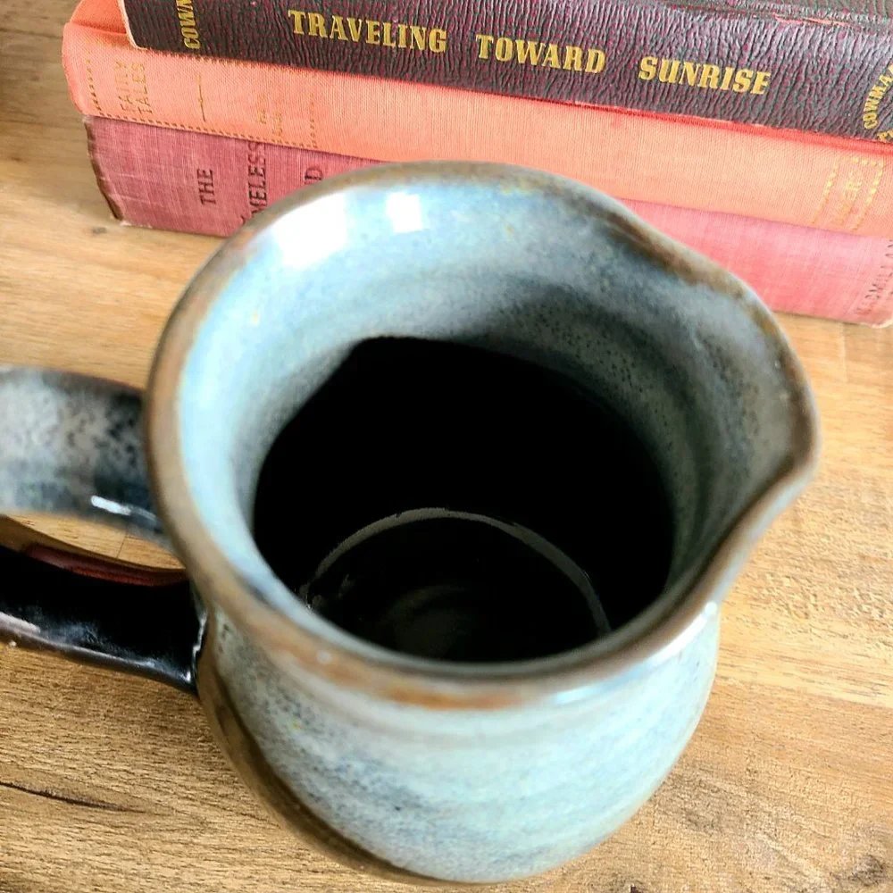 Hand made ceramic blue and black pitcher/creamer. - Picture 7 of 9